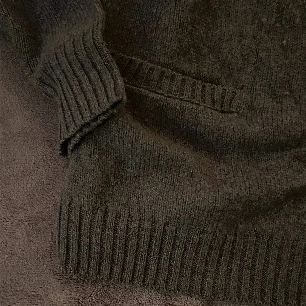 Pendleton Men's Cardigan in Rich Brown - Picture 4 of 5